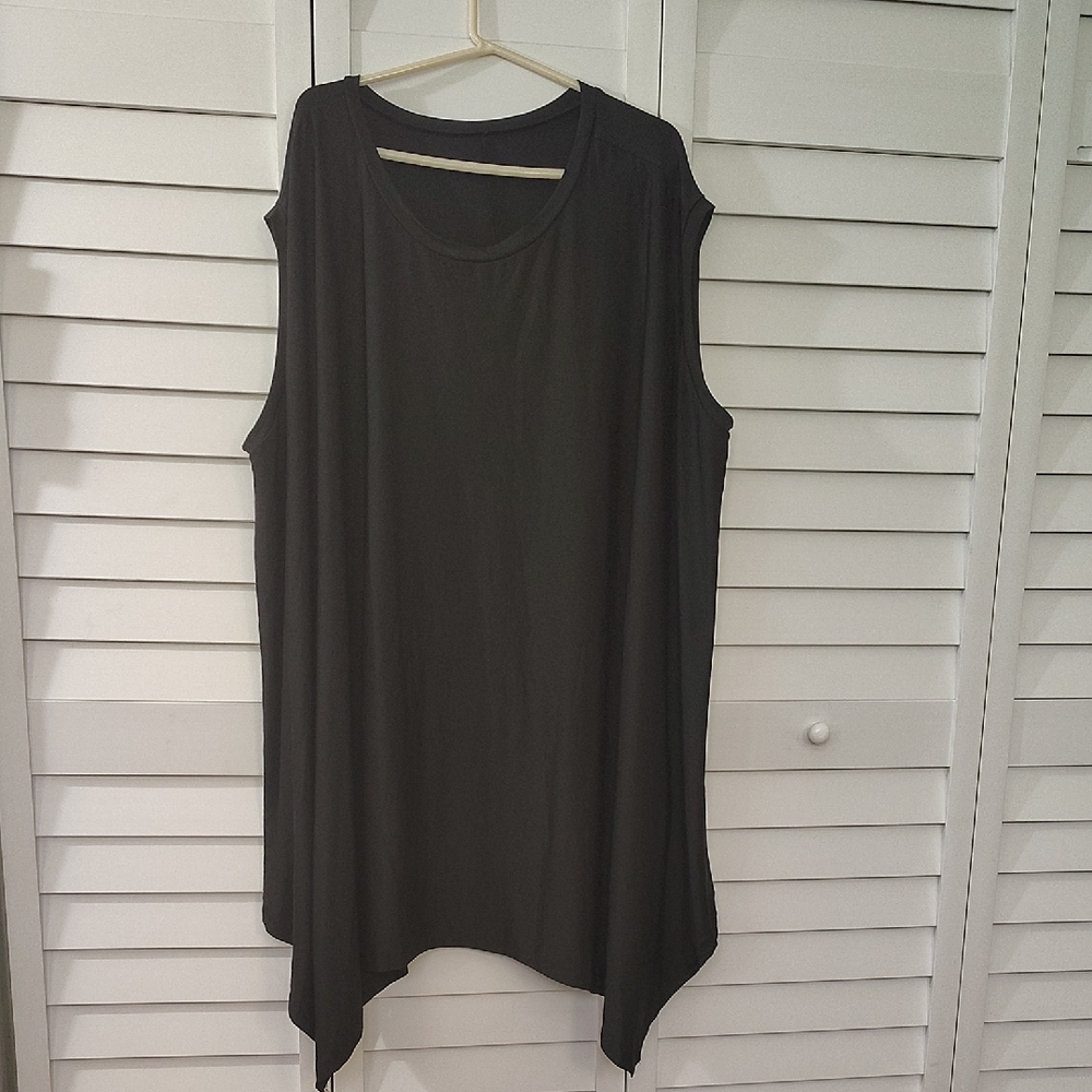 Sleeveless Black Top